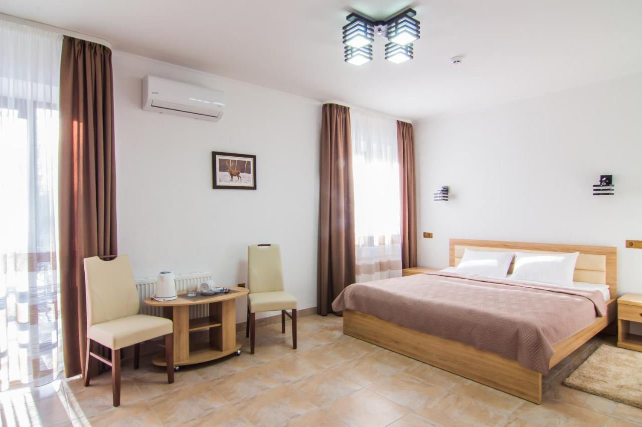 Мисливець В Комплексі "Сокіл" Hotel Susk Bagian luar foto