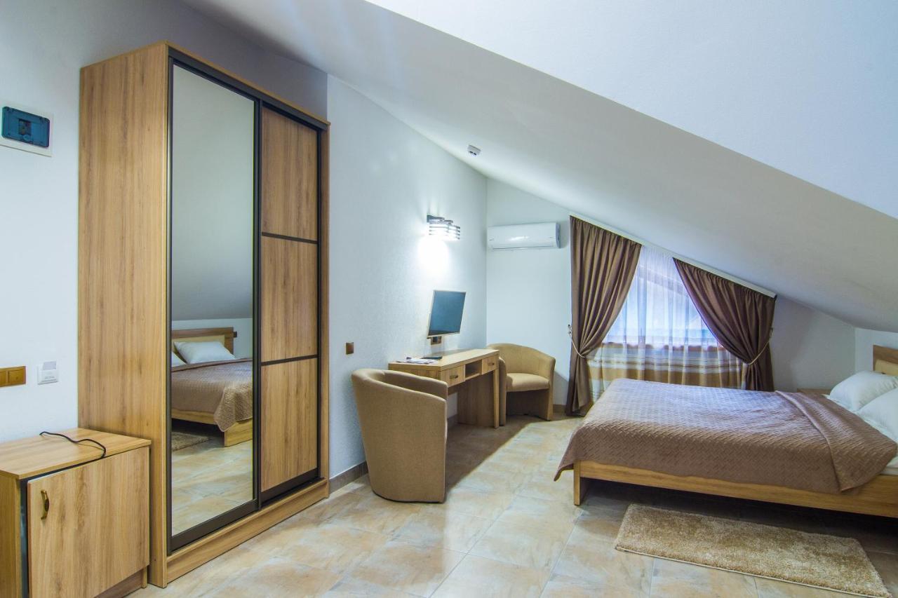 Мисливець В Комплексі "Сокіл" Hotel Susk Bagian luar foto