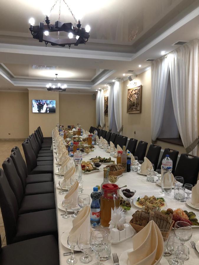 Мисливець В Комплексі "Сокіл" Hotel Susk Bagian luar foto